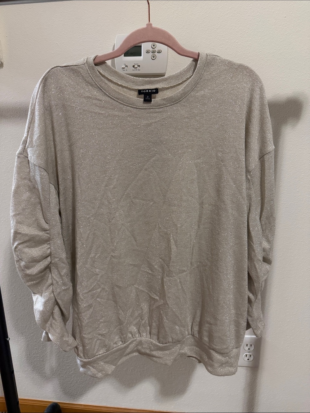 NWT Torrid Size 2 Sparkle Crewneck Pullover - Silver/Champagne